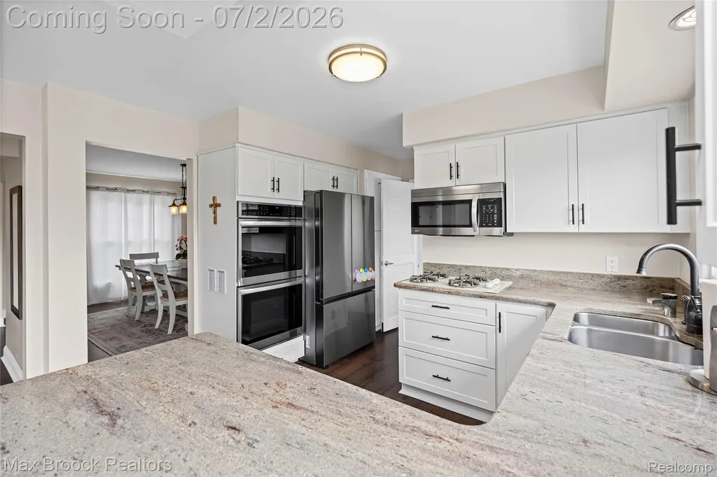 5494 Centerbrook Drive West Bloomfield Charter Township MI 48322