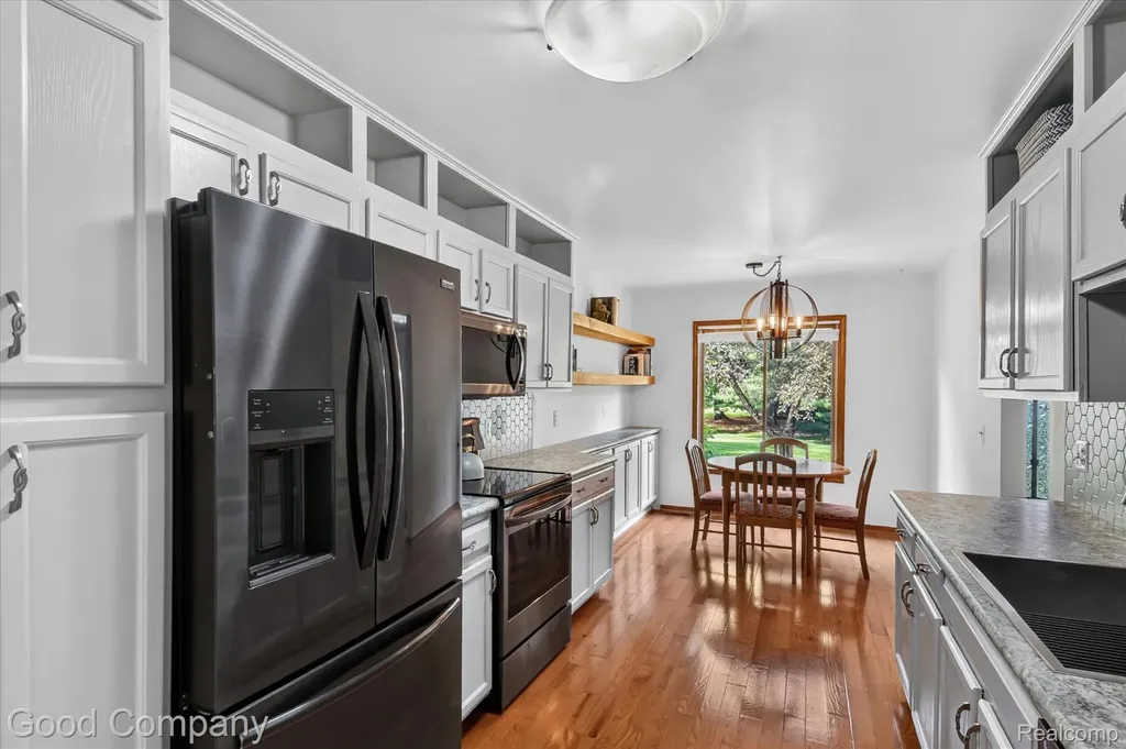 2701 Lochmoor Boulevard Orion Charter Township MI 48360