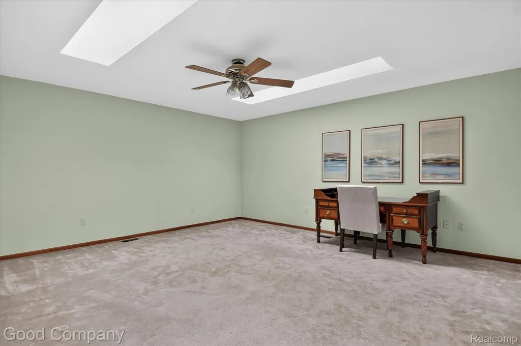 2701 Lochmoor Boulevard Orion Charter Township MI 48360
