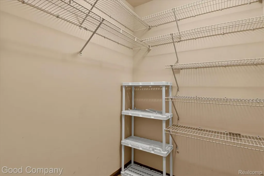 2701 Lochmoor Boulevard Orion Charter Township MI 48360