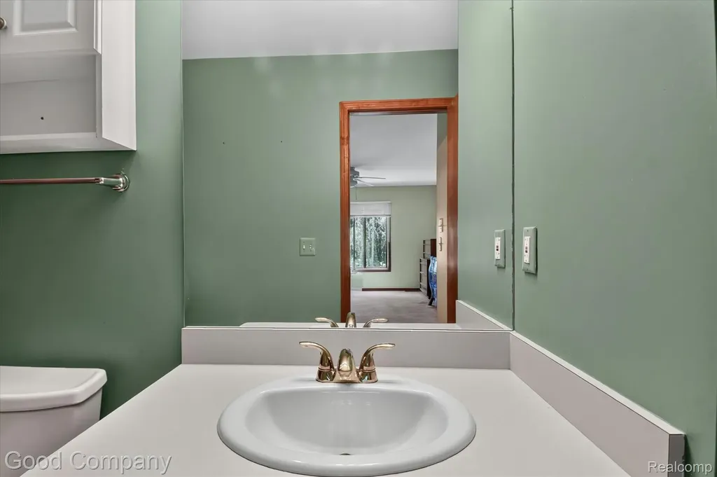 2701 Lochmoor Boulevard Orion Charter Township MI 48360