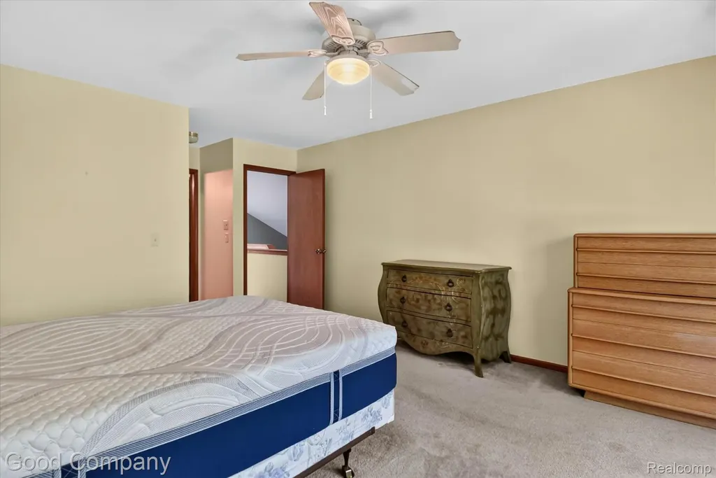 2701 Lochmoor Boulevard Orion Charter Township MI 48360