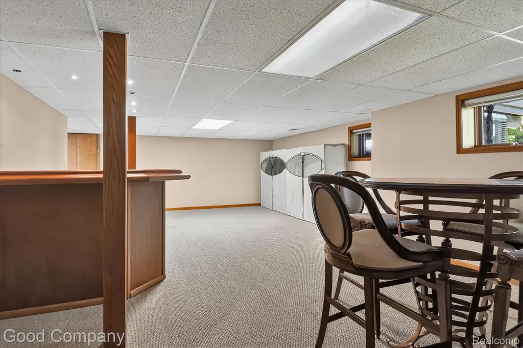 2701 Lochmoor Boulevard Orion Charter Township MI 48360