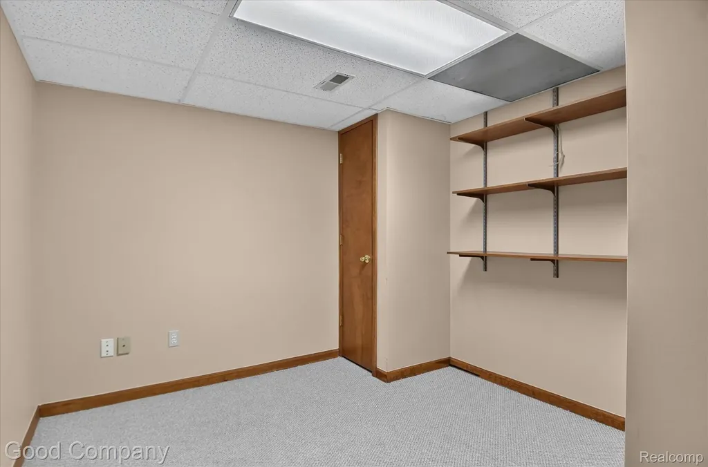 2701 Lochmoor Boulevard Orion Charter Township MI 48360