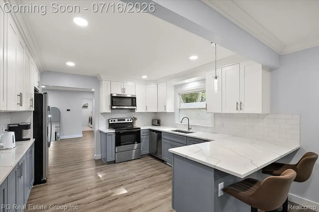 24132 Saint Mary Court Farmington City MI 48336