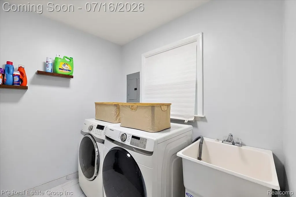 24132 Saint Mary Court Farmington City MI 48336