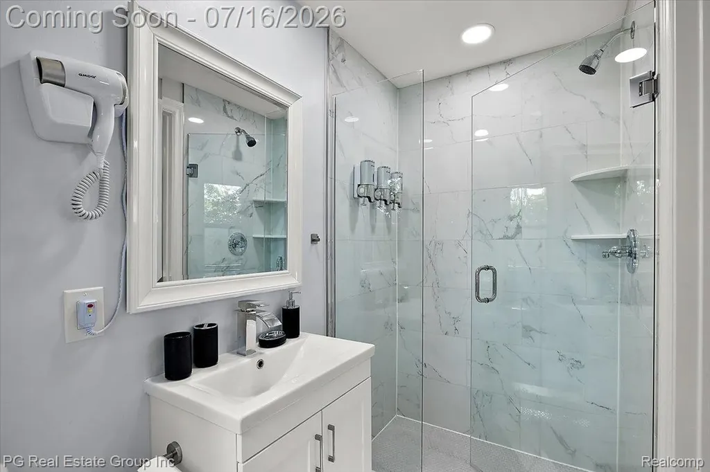 24132 Saint Mary Court Farmington City MI 48336