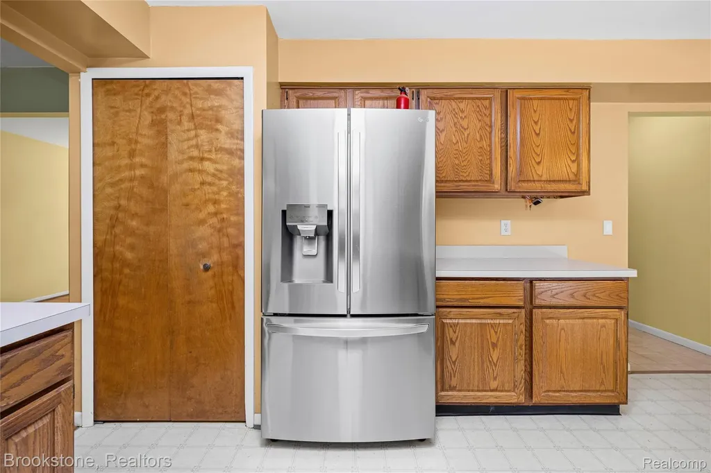 312 Burr Oak Drive Ann Arbor City MI 48103
