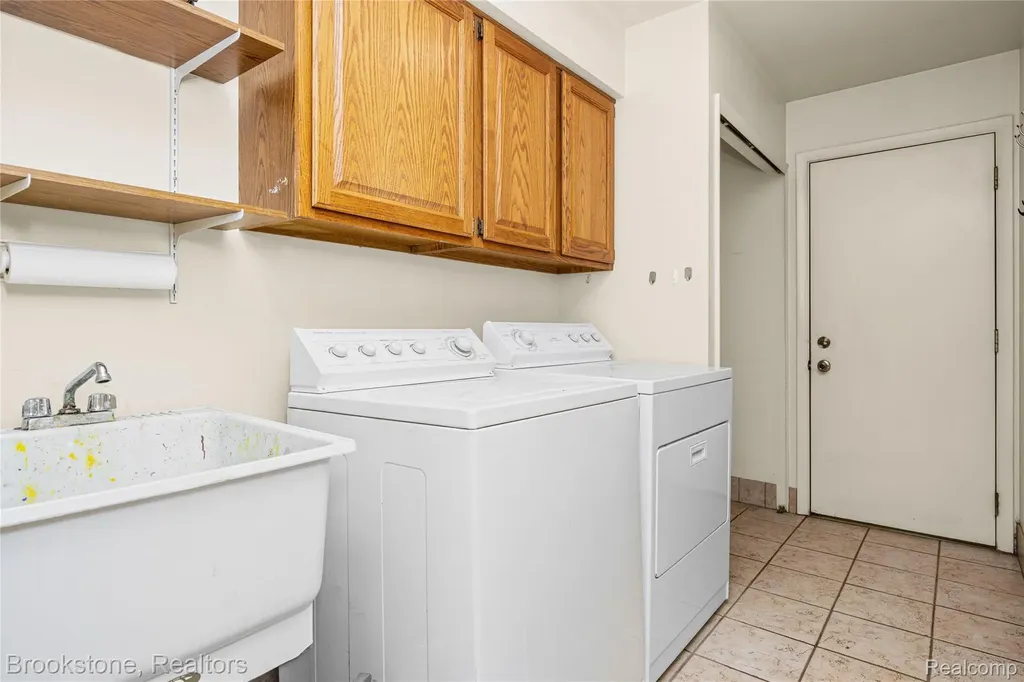 312 Burr Oak Drive Ann Arbor City MI 48103