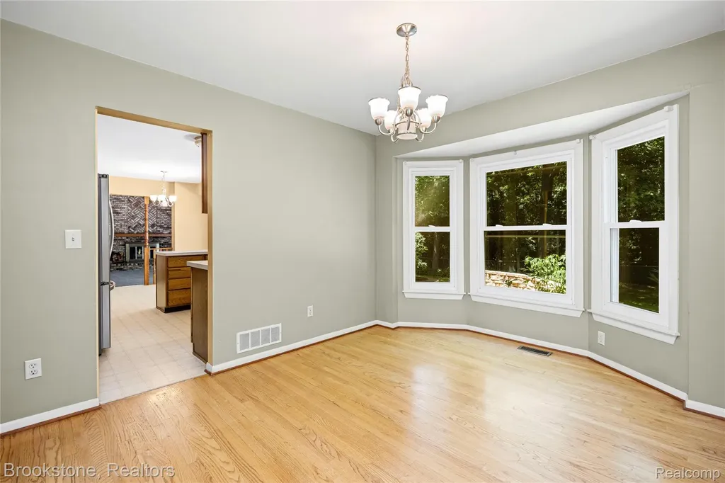 312 Burr Oak Drive Ann Arbor City MI 48103