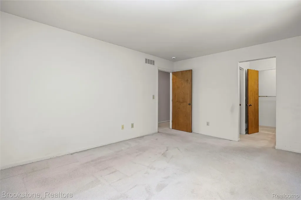 312 Burr Oak Drive Ann Arbor City MI 48103