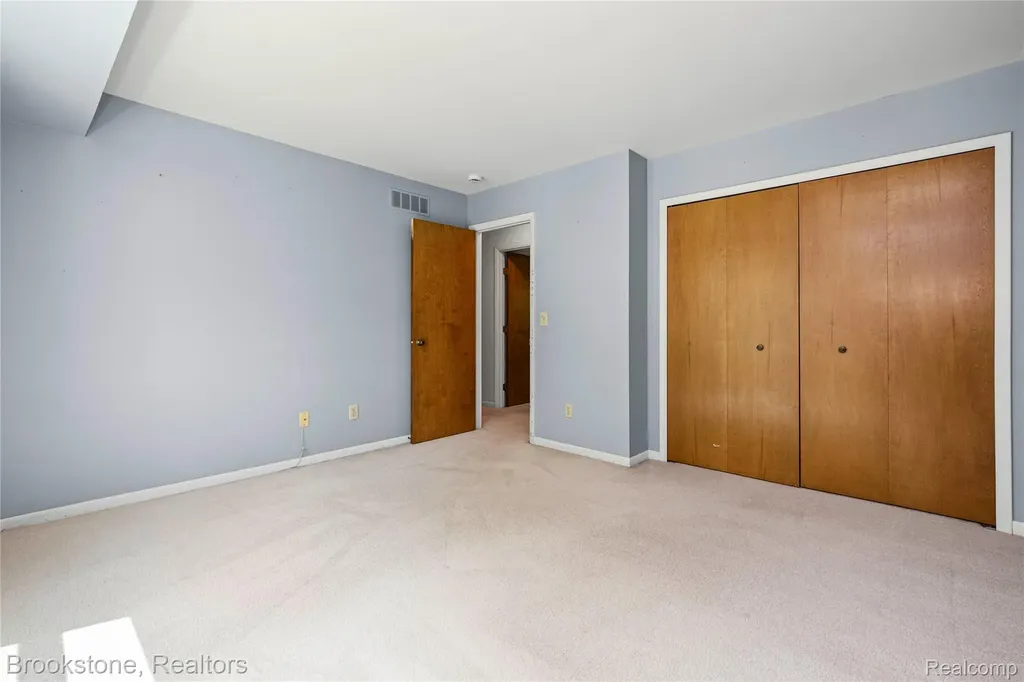 312 Burr Oak Drive Ann Arbor City MI 48103