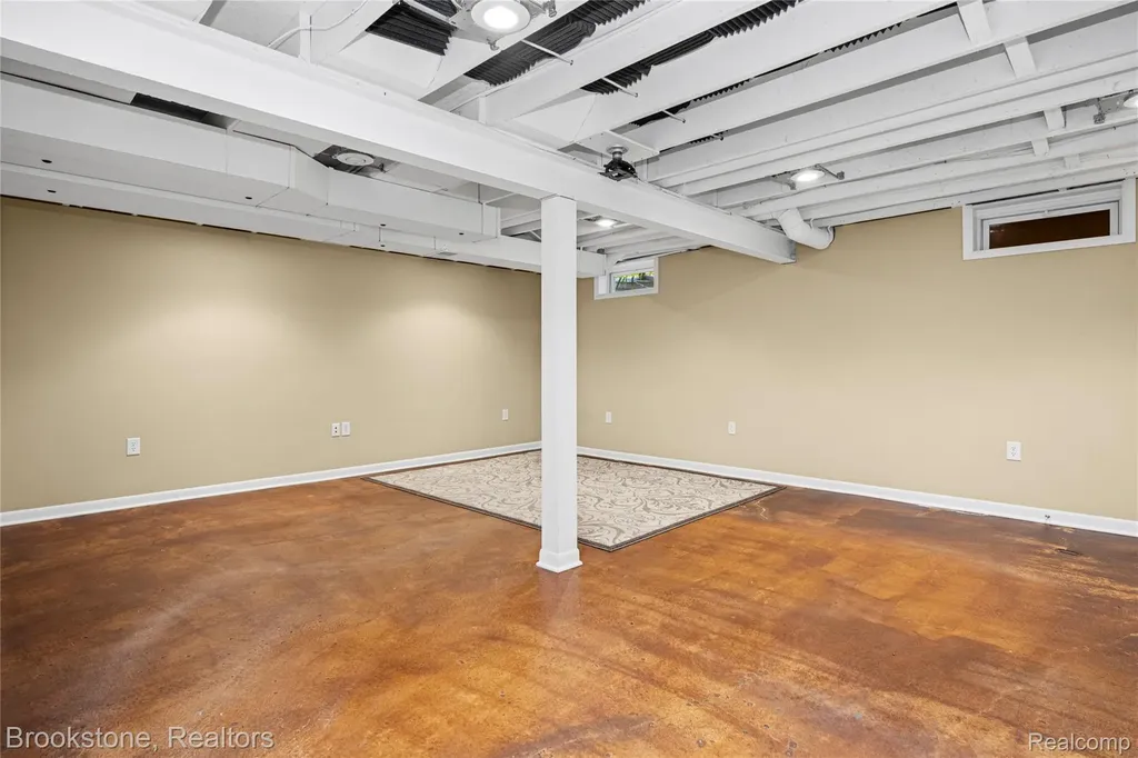 312 Burr Oak Drive Ann Arbor City MI 48103