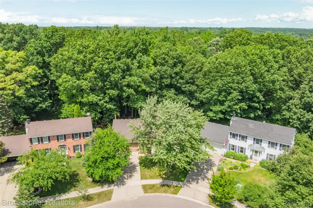 312 Burr Oak Drive Ann Arbor City MI 48103