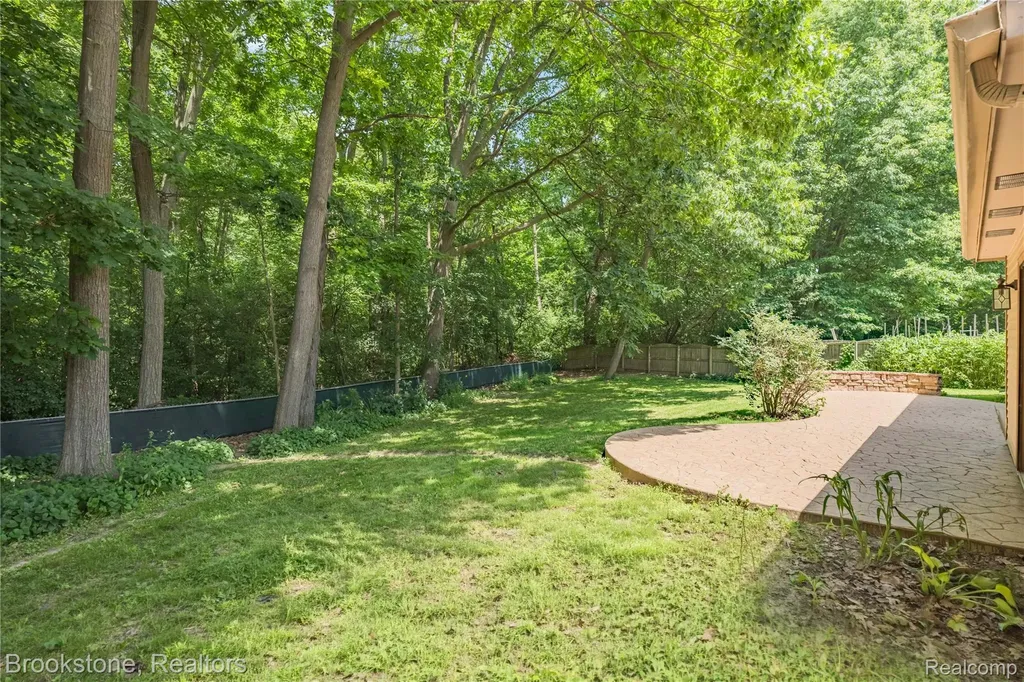 312 Burr Oak Drive Ann Arbor City MI 48103
