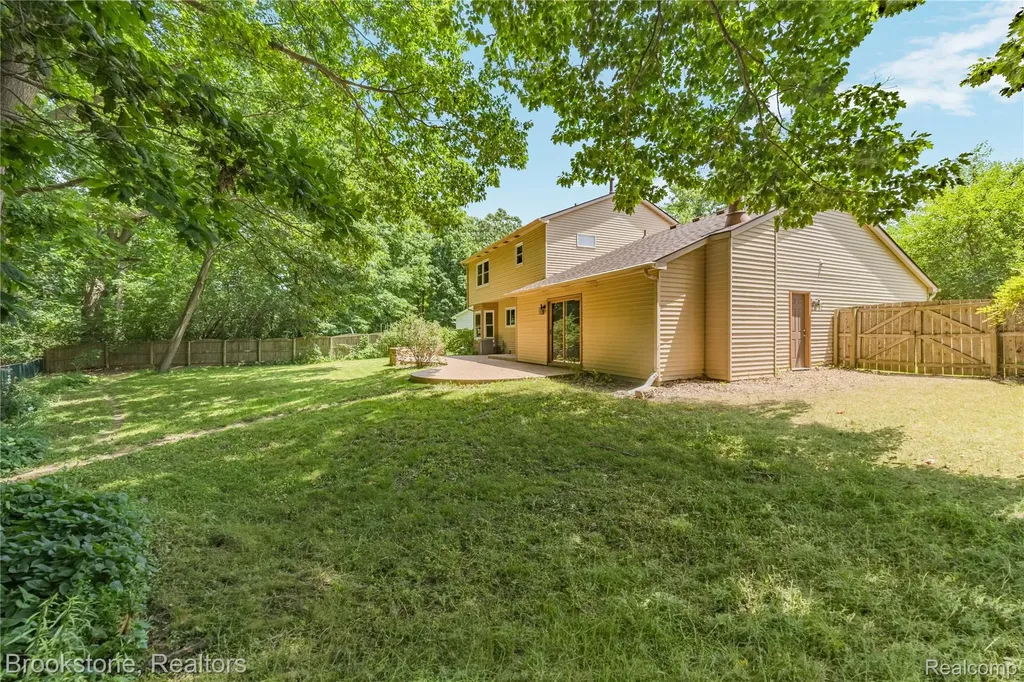 312 Burr Oak Drive Ann Arbor City MI 48103