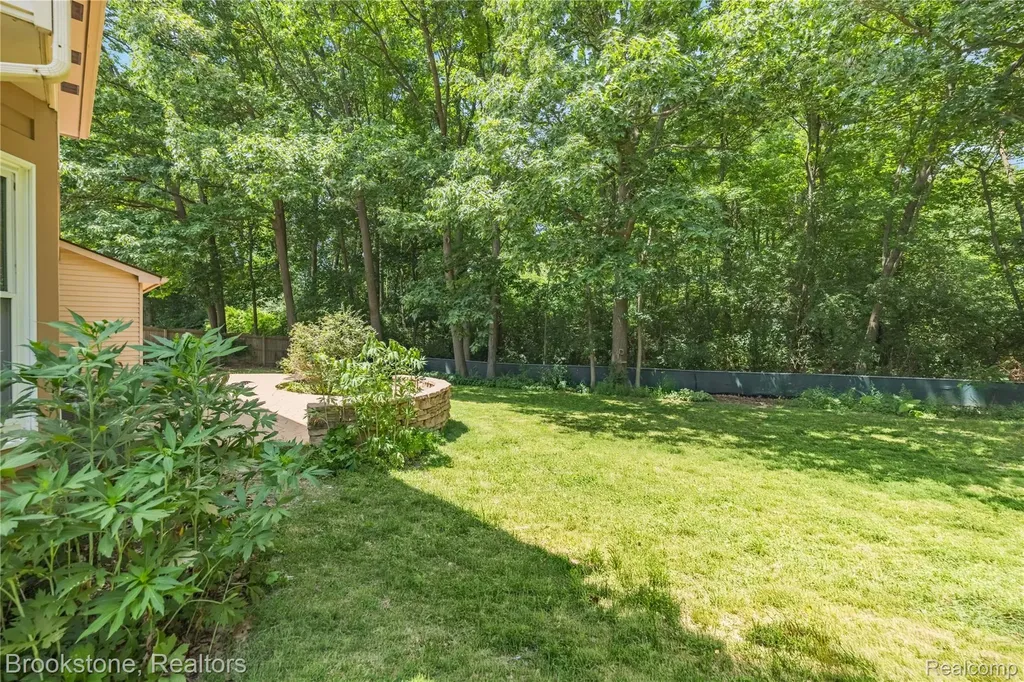 312 Burr Oak Drive Ann Arbor City MI 48103