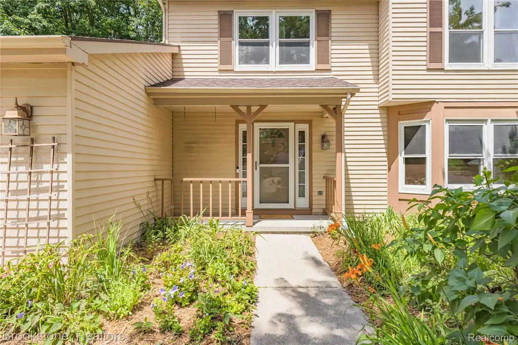 312 Burr Oak Drive Ann Arbor City MI 48103