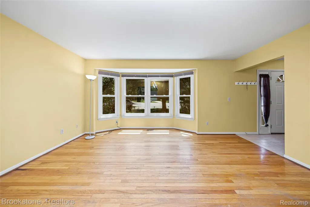 312 Burr Oak Drive Ann Arbor City MI 48103