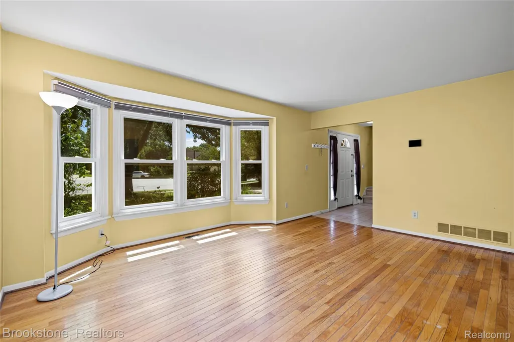 312 Burr Oak Drive Ann Arbor City MI 48103