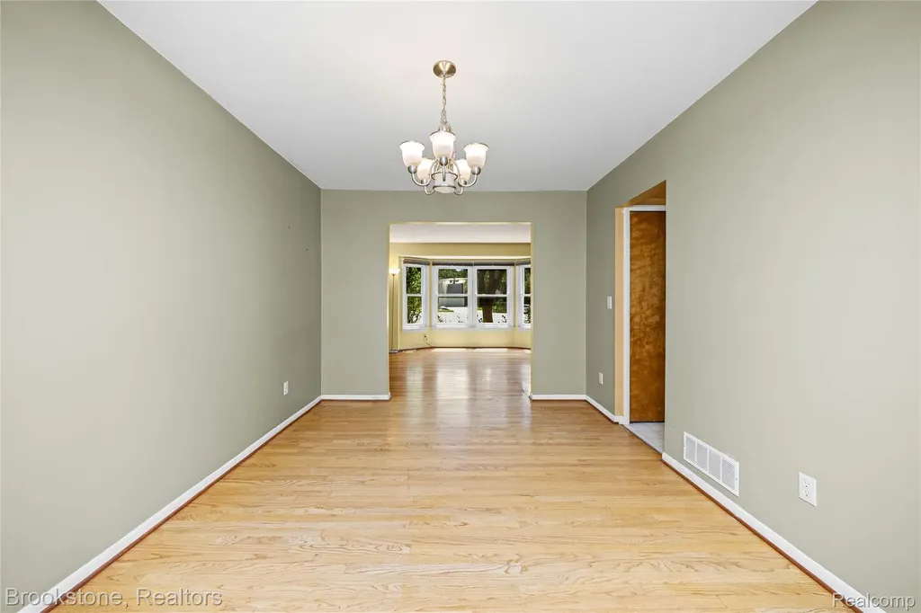 312 Burr Oak Drive Ann Arbor City MI 48103