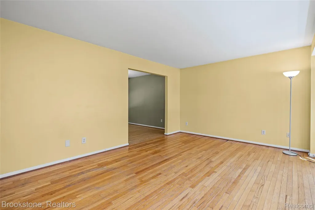 312 Burr Oak Drive Ann Arbor City MI 48103