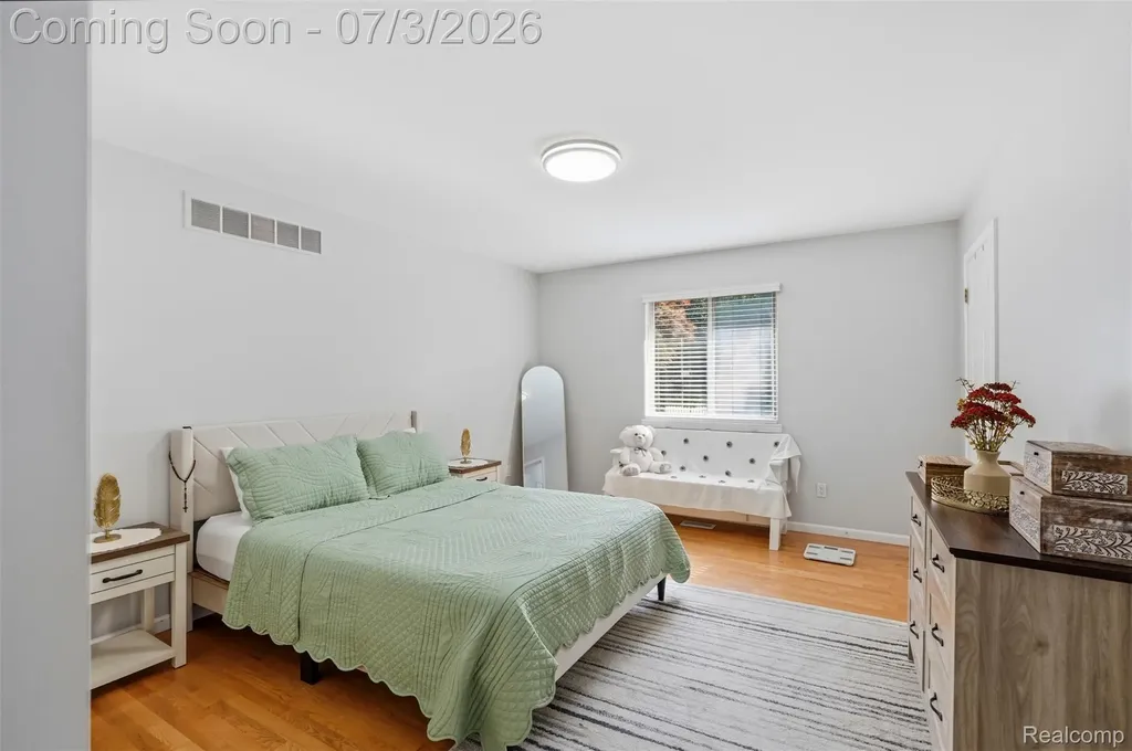 36372 Cecilia Drive Sterling Heights City MI 48312