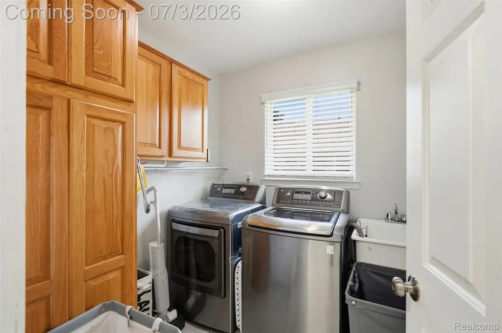 36372 Cecilia Drive Sterling Heights City MI 48312