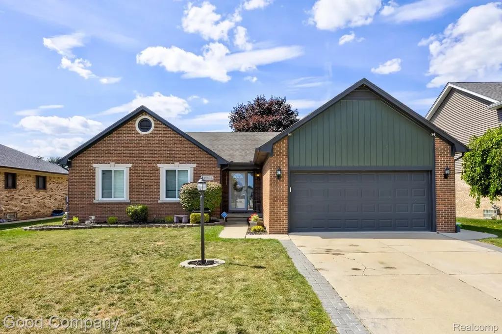 49877 Maurice Drive Chesterfield Township MI 48047