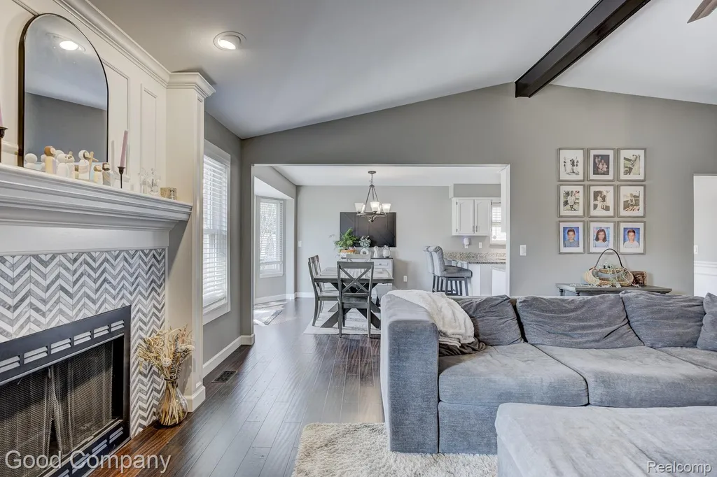 49877 Maurice Drive Chesterfield Township MI 48047
