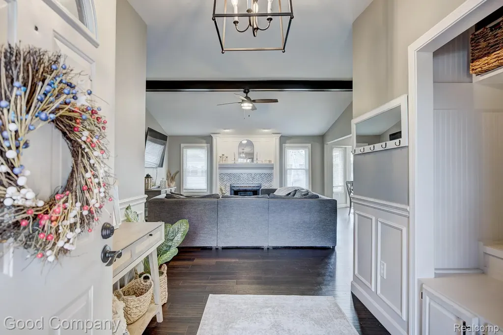49877 Maurice Drive Chesterfield Township MI 48047
