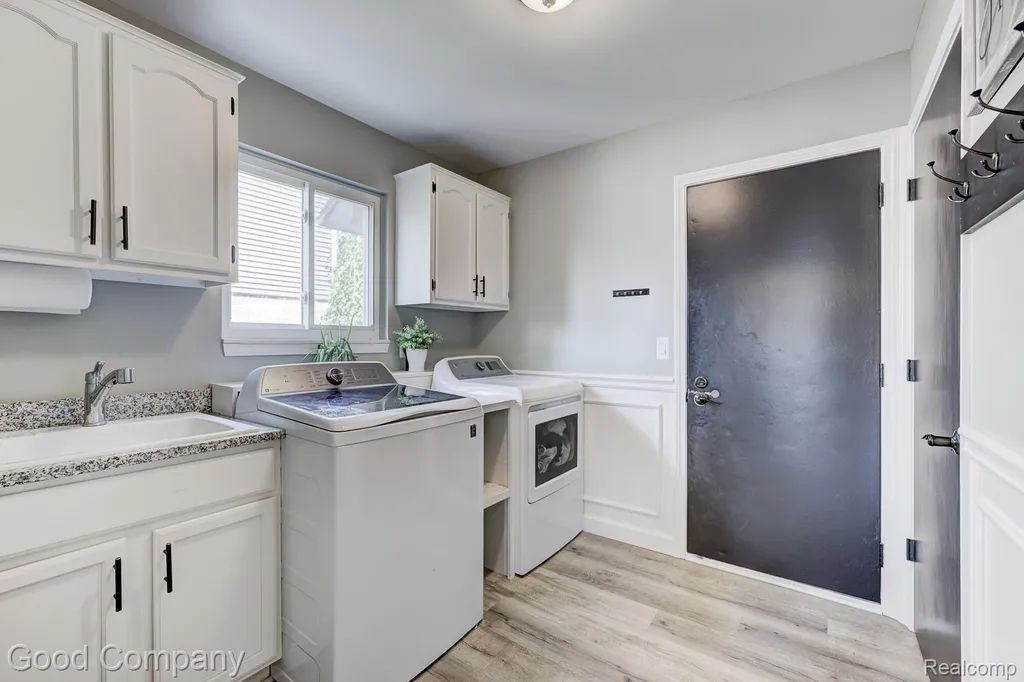 49877 Maurice Drive Chesterfield Township MI 48047