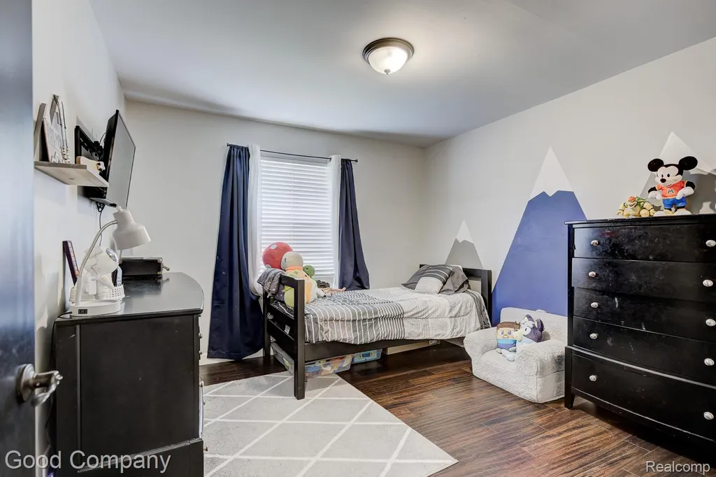 49877 Maurice Drive Chesterfield Township MI 48047