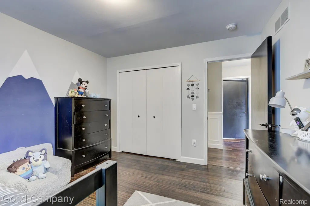 49877 Maurice Drive Chesterfield Township MI 48047