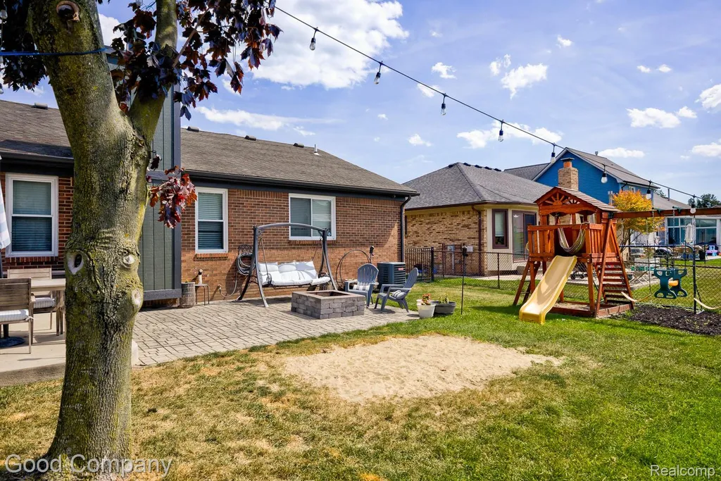 49877 Maurice Drive Chesterfield Township MI 48047