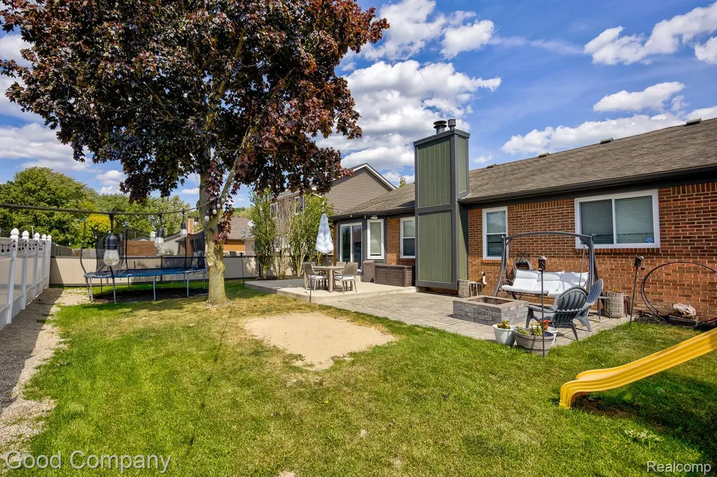 49877 Maurice Drive Chesterfield Township MI 48047