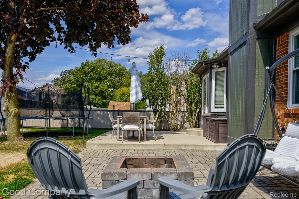49877 Maurice Drive Chesterfield Township MI 48047