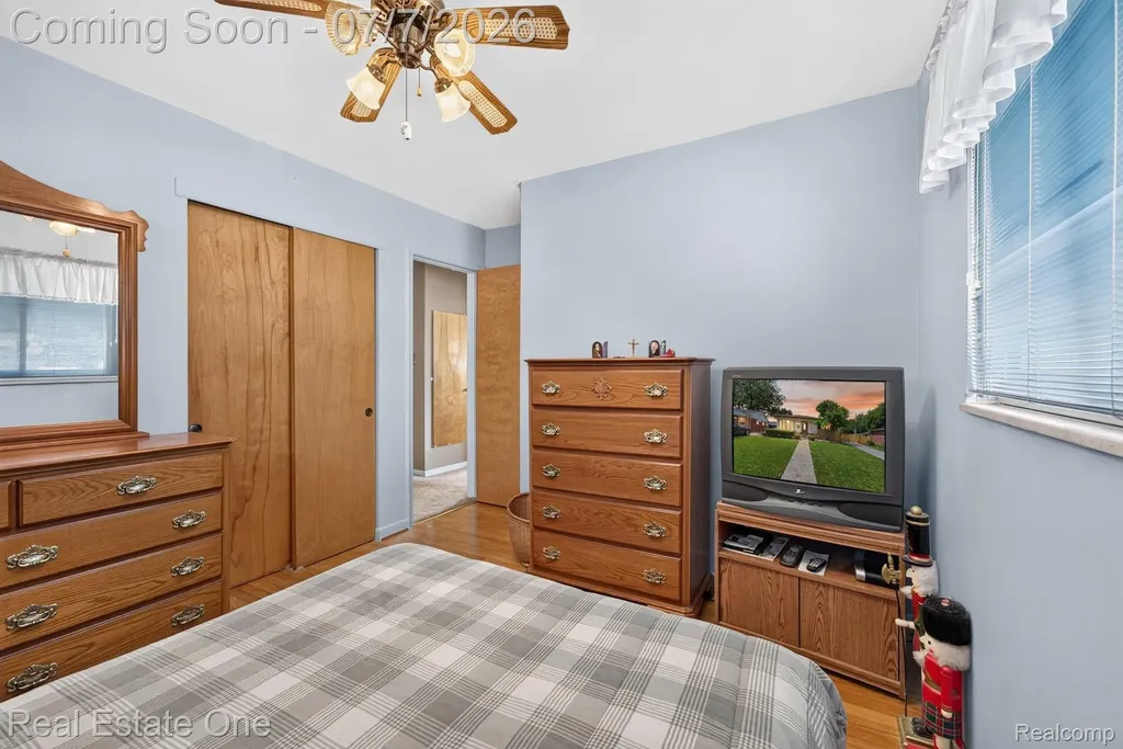 24749 Munson Street Taylor City MI 48180