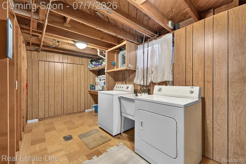 24749 Munson Street Taylor City MI 48180