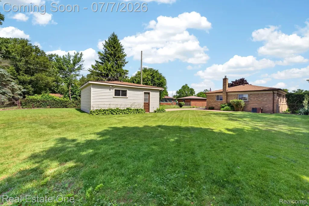 24749 Munson Street Taylor City MI 48180