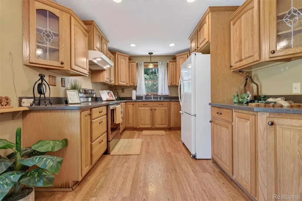 4675 Diehl Road Hadley Township MI 48455