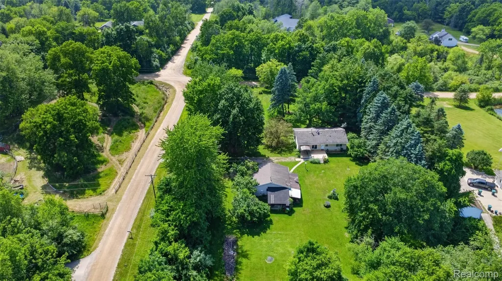 4675 Diehl Road Hadley Township MI 48455
