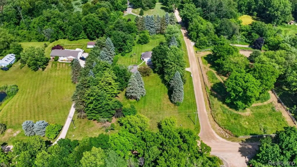4675 Diehl Road Hadley Township MI 48455