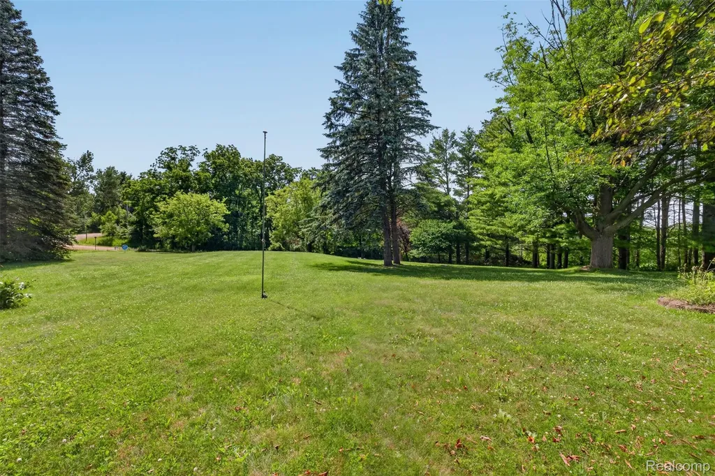 4675 Diehl Road Hadley Township MI 48455