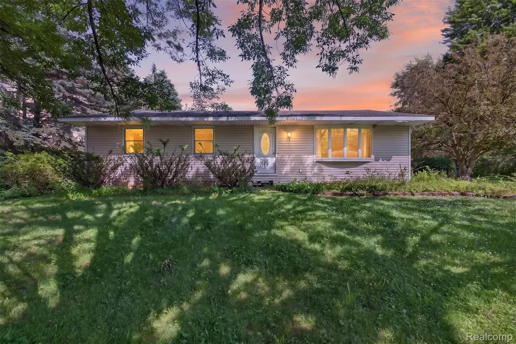 4675 Diehl Road Hadley Township MI 48455