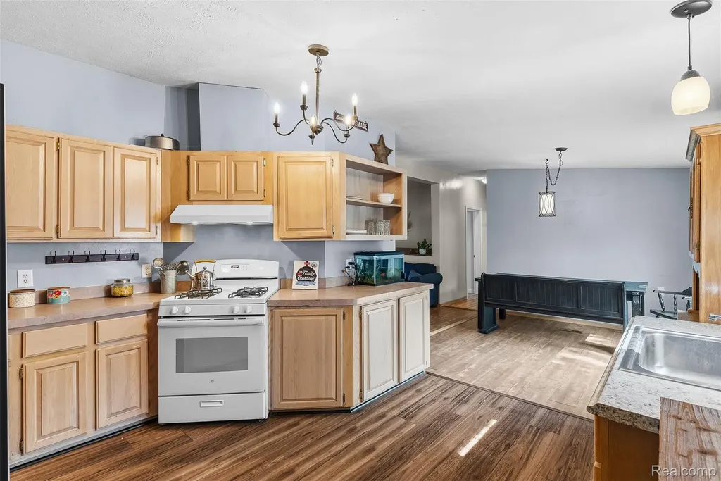 13325 S Beyer Road Birch Run Township MI 48415