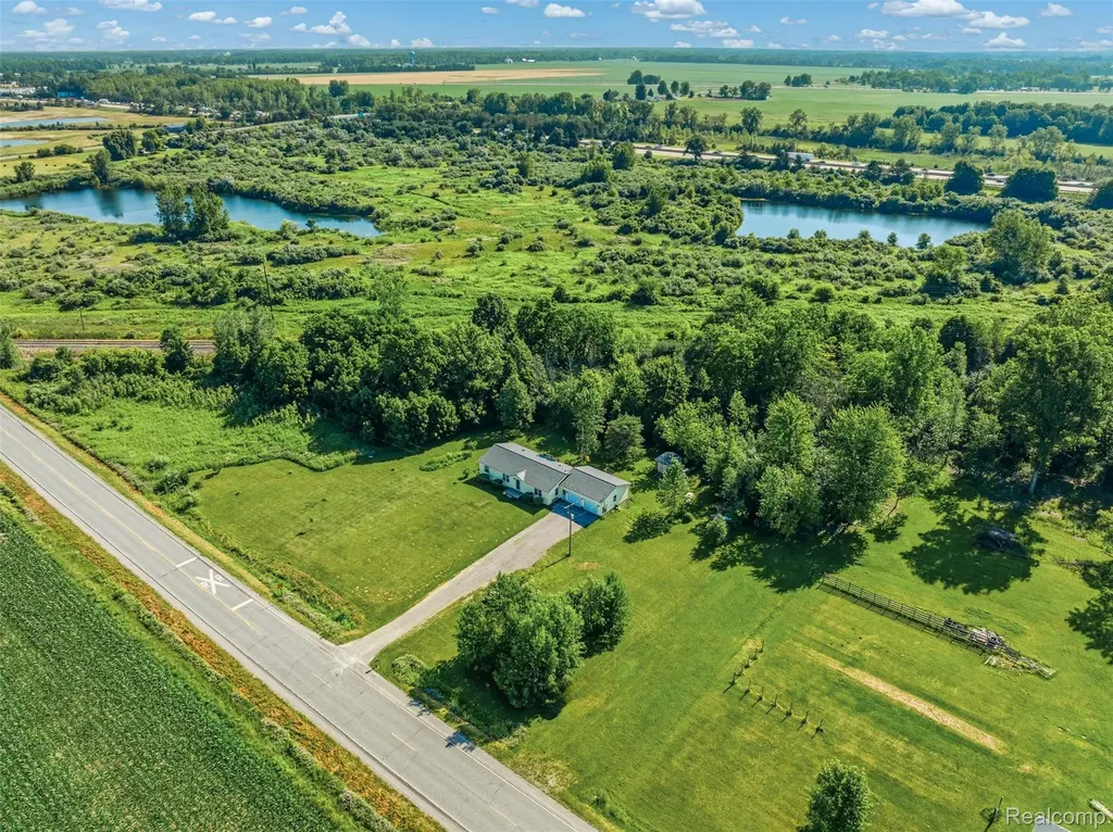 13325 S Beyer Road Birch Run Township MI 48415