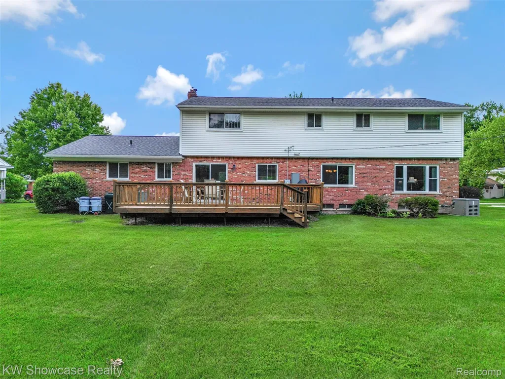 16720 Wayne Road Livonia City MI 48154