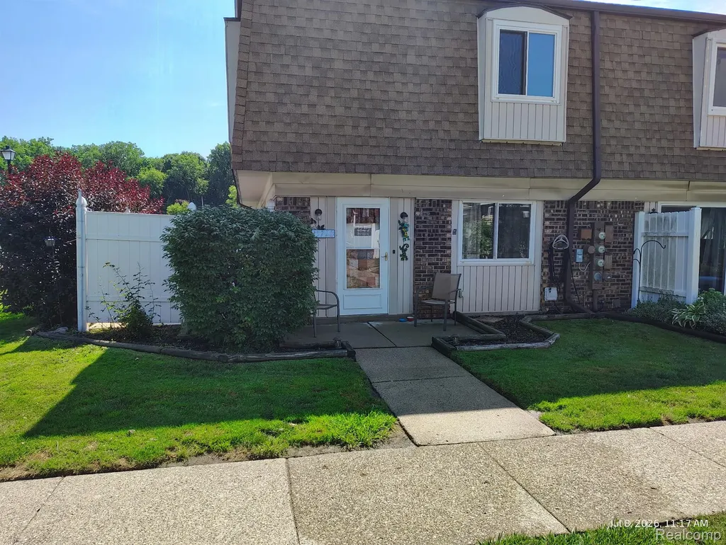 15728 Dupage Boulevard Taylor City MI 48180