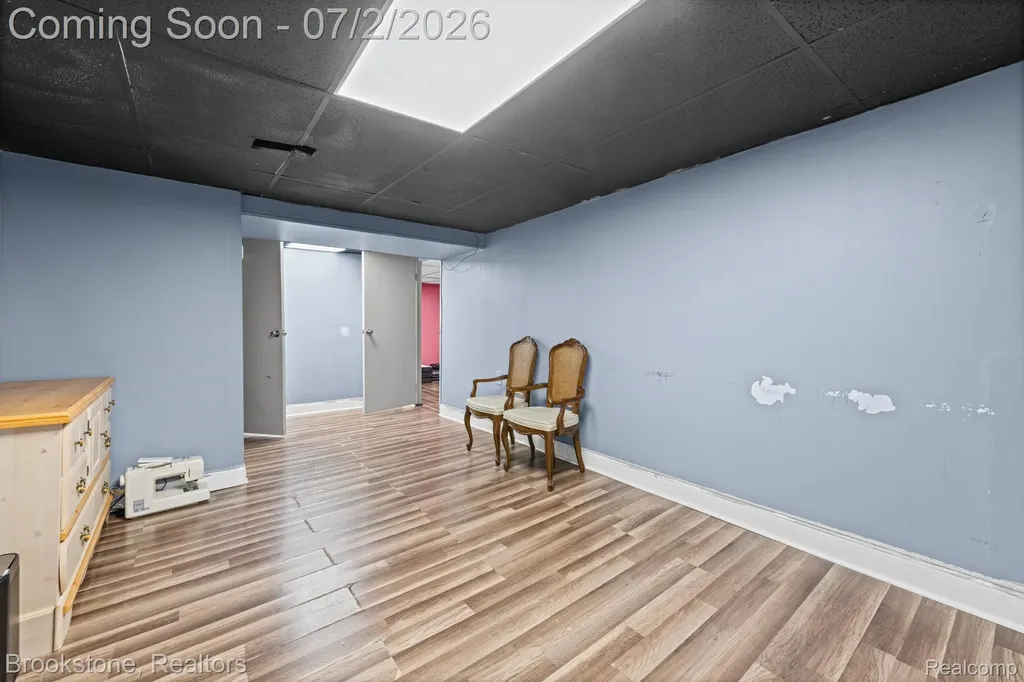 1925 Nicholas Court Warren City MI 48092